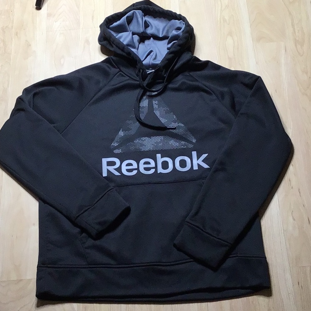 Men’s Reebok hooded sweatshirt size M NWOT